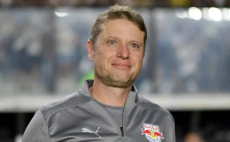 Red Bull Bragantino faz contato ao Corinthians sobre empréstimo de Matheus Donelli