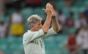 Renato Gaúcho Exalta Base e Elogia Atuação Segura no Fluminense
