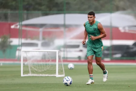 Renato Gaúcho deve ter todo o elenco à disposição pela primeira vez desde que voltou ao Fluminense