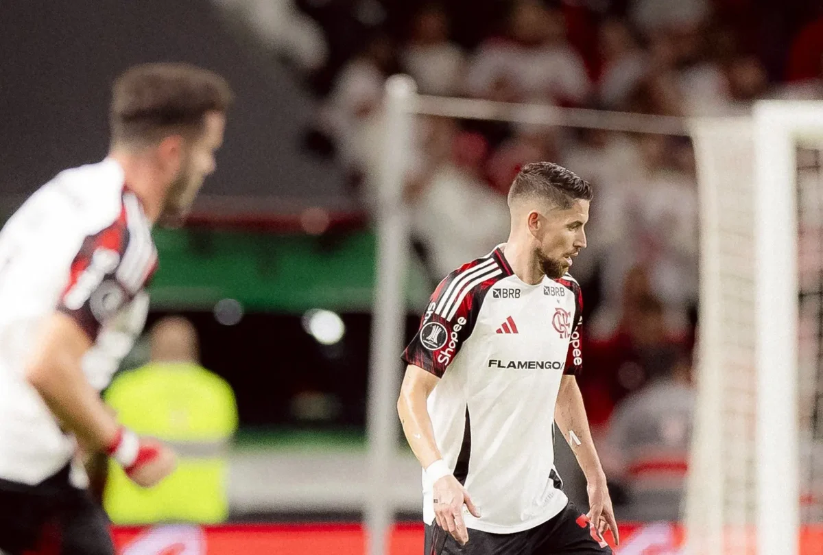 Saúl Supre Ausência de Pulgar no Flamengo e Reafirma Parceria com Jorginho desde o Chelsea