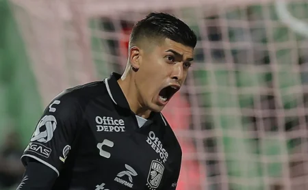 Santos Insiste Pela Contratação de Adonis Frías Após Recusa Inicial do León