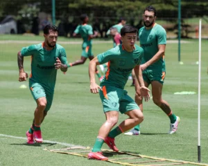 "Sem espaço no Fluminense, Lezcano mostra otimismo: 'Tempos melhores virão'"