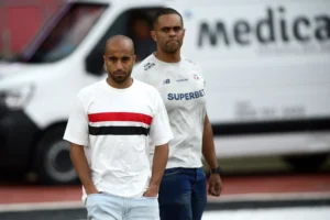 São Paulo planeja deixar Lucas Moura fora até a noite anterior da Libertadores; entenda cronograma