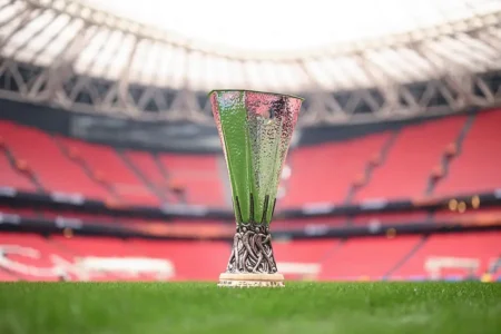 Sorteio da Fase de Liga da Liga Europa 2025/26 realizado pela UEFA