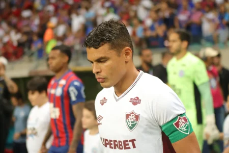 Thiago Silva Volta ao Fluminense: Assista aos Momentos do Zagueiro