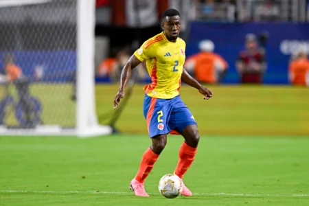 "Vasco Confirma a Contratação de Carlos Cuesta"