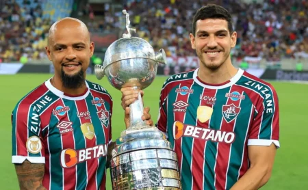Vasco negocia transferência do ídolo do Fluminense, afirma Felipe Melo