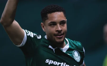Vitor Roque Pesa O Clima Entre Traição e Revelação no Palmeiras
