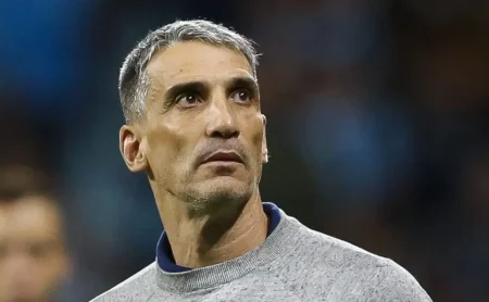 Vojvoda detecta fragilidade no Santos e manifesta preocupação com a falta de confiança dos jogadores