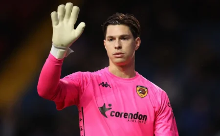 West Ham-ING busca Ivor Pandur após negociações renovadas com o Botafogo