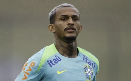 Carlo Ancelotti toma decisão sobre Wesley, ex-Flamengo, na Seleção Brasileira e lateral será titular para Chile