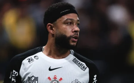 Desafiado a Evoluir, Memphis Depay Completa Jogo Inteiro pelo Corinthians e Olha a Data da Próxima Fifa