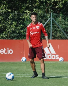 "Emprestimo de Emiliano Rigoni se confirma: São Paulo acerta a contratação do meia-atacante"