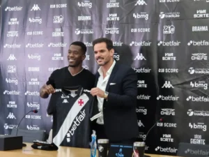 "Experiência no Vasco é Prioridade para Copa"