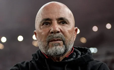 Sampaoli enfrenta novo desafio após negociação com Santos fracassar