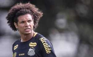 Santos Toma Decisão sobre Futuro de Willian Arão Após Volante Sendo Retido.