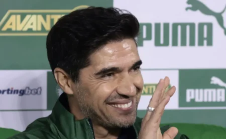 Abel Ferreira Renova Contrato com o Palmeiras