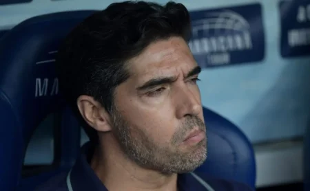 Abel Ferreira reconhece rivalidade: "Palmeiras x Flamengo pela Libertadores tem grandes rivais e jogadores"