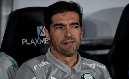 Abel Ferreira: saída do Palmeiras em 2025 só com proposta de gigantes europeus