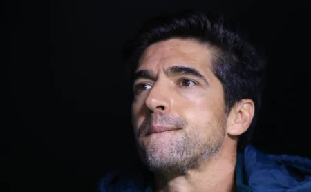 Abel: "Jogo tático e mental" explica virada do Palmeiras contra a LDU