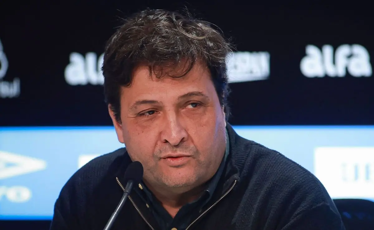 Alberto Guerra Recebe Ajuda Financeira do Empresário Celso Rigo Para Pagar Salários do Grêmio Alberto Guerra Recebe Ajuda Financeira do Empresário Celso Rigo Para Pagar Salários do Grêmio