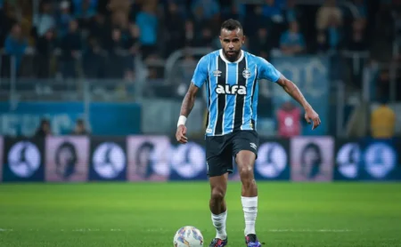 Alex Santana deve retornar ao Corinthians após pouco tempo no Grêmio de Mano Menezes
