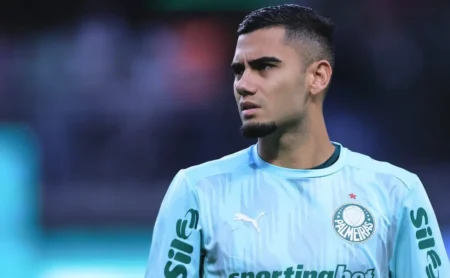 Andreas Pereira tem alegações de mau trato no Flamengo desmentidas por Venê Casagrande