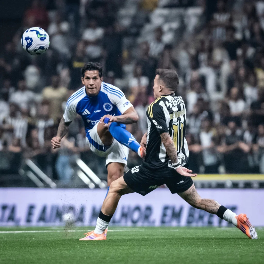 Análise: Contextos de campo e tabela oferecem perspectivas diferentes para avaliar o empate no clássico