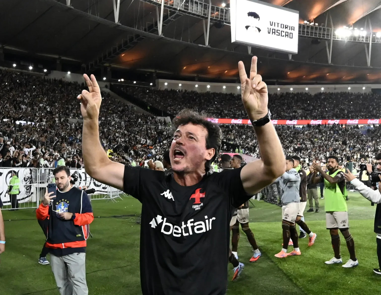Análise: Vasco exibe futebol de G-8 e põe Fluminense na roda para entrar na briga por Libertadores
