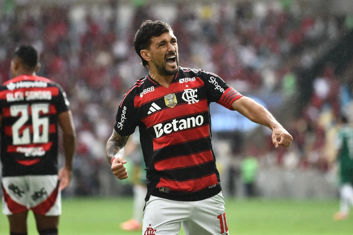 Arrascaeta enaltece vitória do Flamengo sobre o Palmeiras: "Para nós, era uma final"