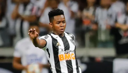 Atlético-MG reencontra Cazares na Sul-Americana; cinco passagens marcantes do meia no Galo