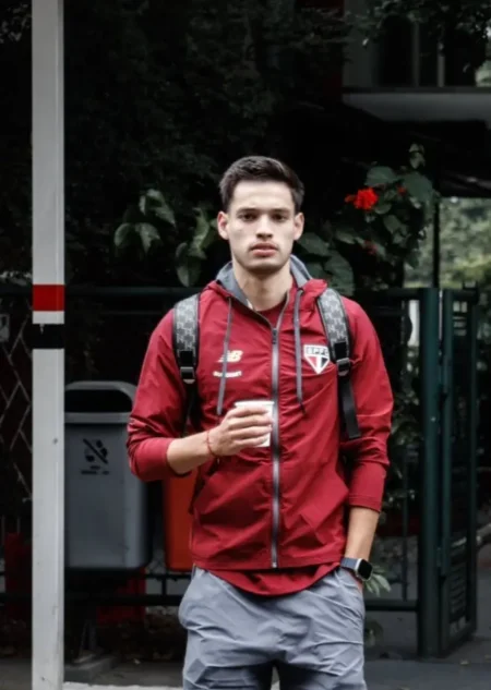 Bobadilla chega ao Brasil na manhã da quinta-feira e desfalca o São Paulo contra o Grêmio "Bobadilla chega ao Brasil na manhã da quinta-feira e desfalca o São Paulo contra o Grêmio"