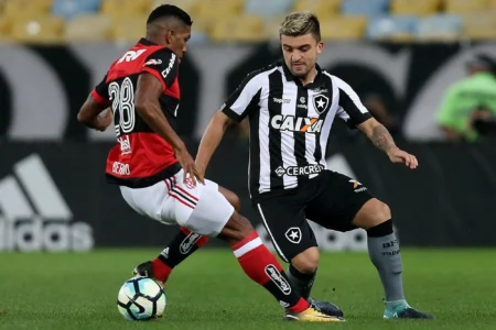 "Botafogo x Flamengo: Berrío revela drible que gerou polêmica"