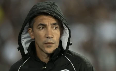 Bruno Lage Aciona o Botafogo na Justiça por Dívida de 9 Milhões, em Razão de Atraso de Salário e Multa Bruno Lage Aciona o Botafogo na Justiça por Dívida de 9 Milhões, em Razão de Atraso de Salário e Multa