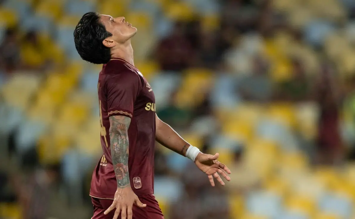 Cano: Liderança no Ataque Tricolor, Mas Desempenho por Jogo Abaixo do Potencial Máximo Cano: Liderança no Ataque Tricolor, Mas Desempenho por Jogo Abaixo do Potencial Máximo