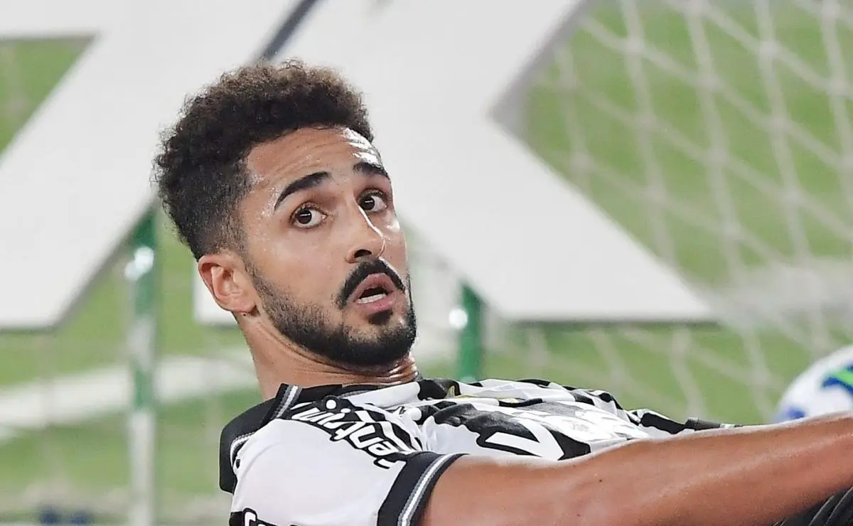 Chris Ramos salienta gol crucial na vitória do Botafogo: Merecemos uma vitória Chris Ramos salienta gol crucial na vitória do Botafogo: "Merecemos uma vitória"