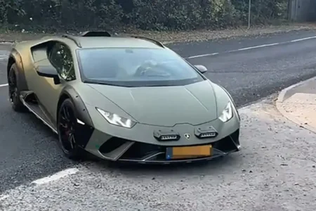 Com valor de R$ 1,5 milhão e máxima de 260 km/h: conheça a nova Lamborghini de Haaland Com valor de R$ 1,5 milhão e máxima de 260 km/h: conheça a nova Lamborghini de Haaland