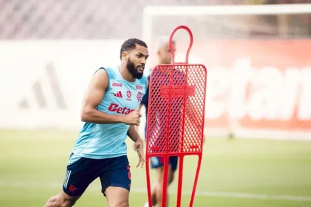 Conversas, promessa de minutos e falta de prestígio: Juninho completa nove meses no Flamengo longe do status inicial "Conversas, promessa de minutos e falta de prestígio: Juninho completa nove meses no Flamengo longe do status inicial"