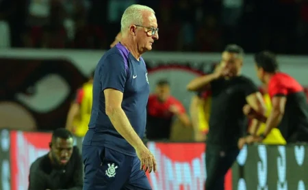 Corinthians visa quatro reforços de Dorival para 2026, preservando as finanças