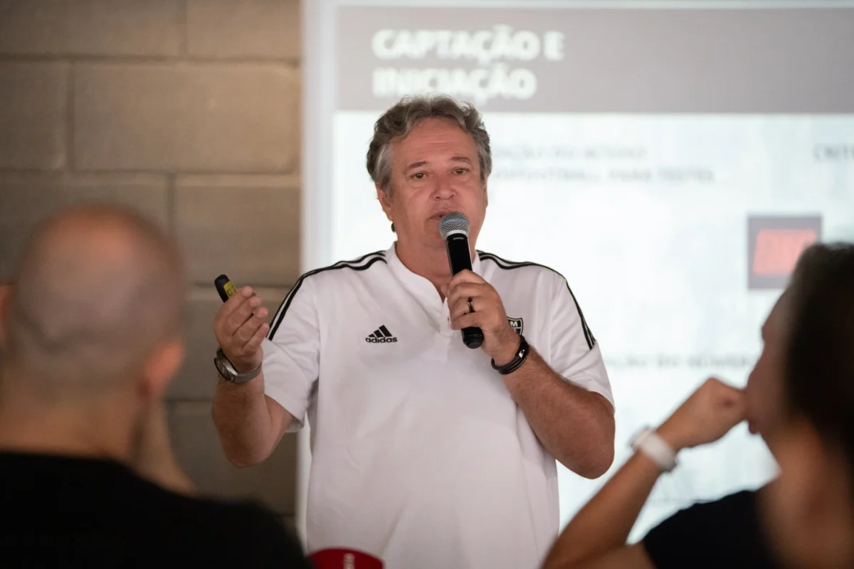 Corinthians avança na contratação de Erasmo Damiani para executivo da base