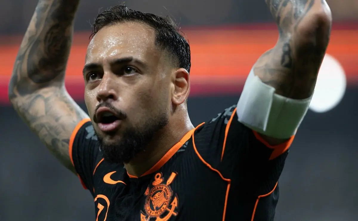 Corinthians pondera futuro de Maycon, peça-chave do time em ascensão com Dorival Júnior Corinthians pondera futuro de Maycon, peça-chave do time em ascensão com Dorival Júnior