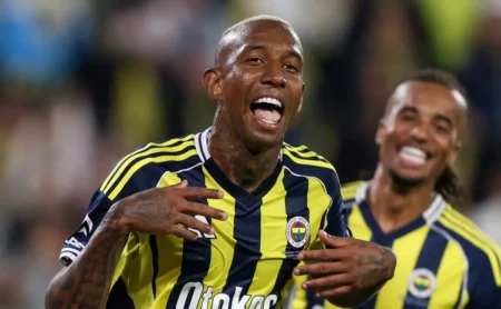 Corinthians: Talisca só chega se Depay sair Corinthians: Talisca só chega se Depay sair