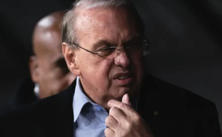 Corinthians é condenado a pagar R$ 12 mil mensais a ex-atleta da base até 2035 Corinthians é condenado a pagar R$ 12 mil mensais a ex-atleta da base até 2035