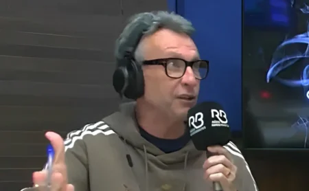 Craque Neto reage com indignação à derrota do Corinthians e culpa Bidon e Memphis. Craque Neto reage com indignação à derrota do Corinthians e culpa Bidon e Memphis.