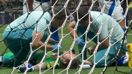 Cruzeiro descarta lesão em Cássio após choque em clássico; detalhes