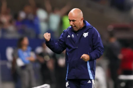 Cruzeiro: Jardim defende time e compara desempenho ao primeiro turno