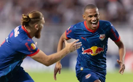 Cruzeiro negocia por Jhon Jhon para 2026; Red Bull Bragantino descarta investida