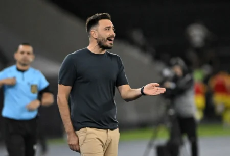 Davide se iguala a Paiva em número de jogos pelo Botafogo, mas com aproveitamento diferente. Davide se iguala a Paiva em número de jogos pelo Botafogo, mas com aproveitamento diferente.