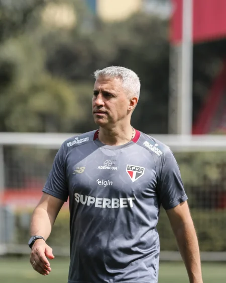 DM de São Paulo vira enfermaria: todos os centroavantes lesionados; saiba o tempo de recuperação