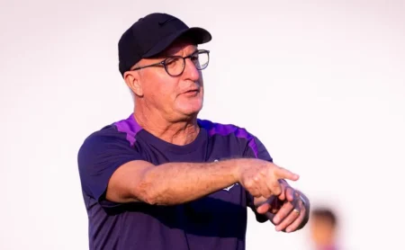 Dorival Júnior Critica Arbitragem e Descreve Empate como Situação Absurda